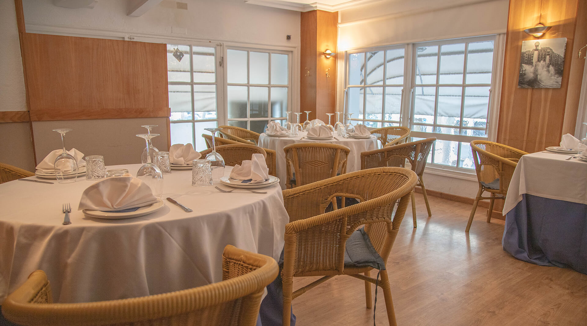 Menú del día fresco y ligero en Larrauri, restaurante de cocina vasca en Chamartín></img>
Menú del día fresco y ligero en Larrauri, restaurante de cocina vasca en Chamartín, Madrid[/caption]
<!-- Imagen destacada -->
<figure><img decoding=